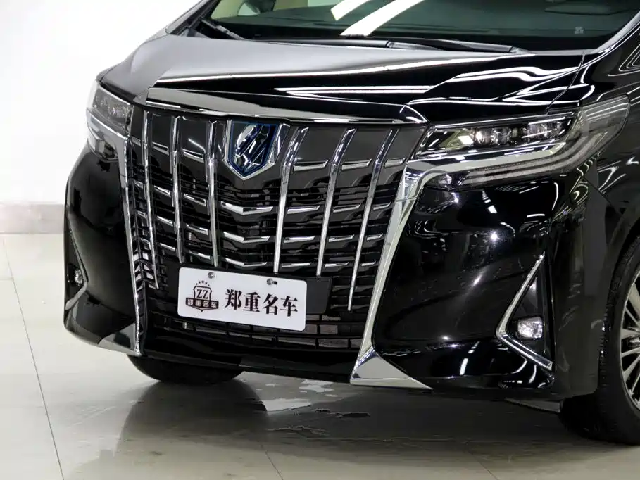 Toyota Alphard 2023 — фото 29
