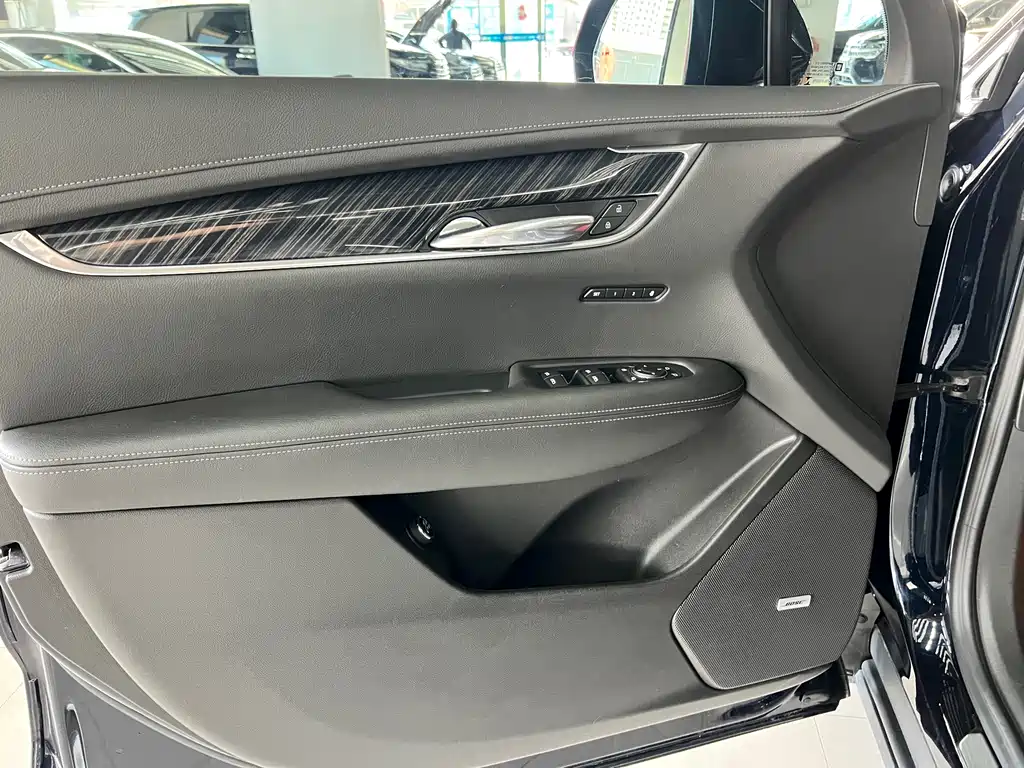 Cadillac XT6 2022 — фото 18