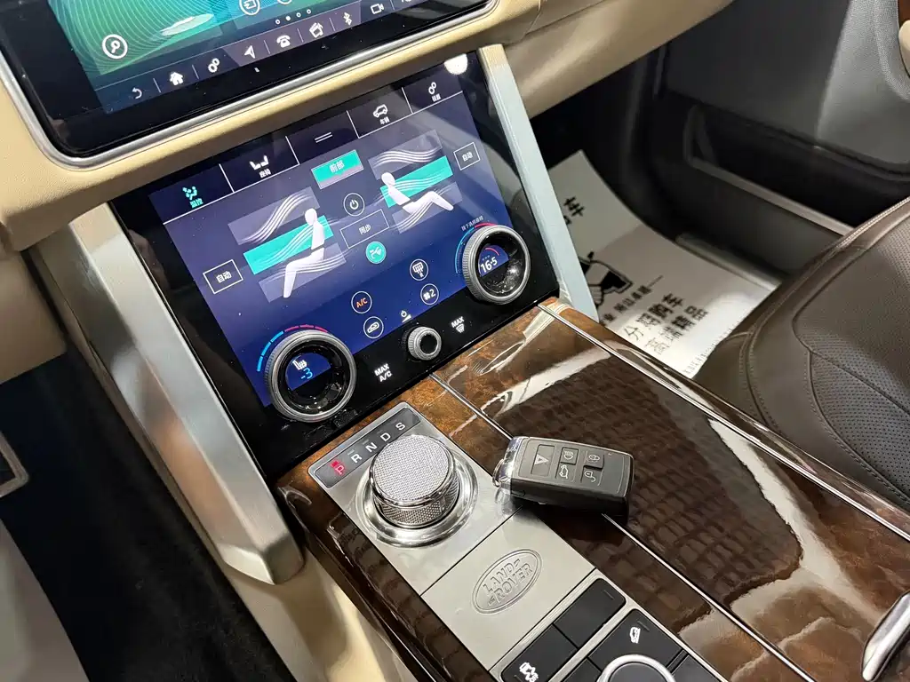 Land Rover Range Rover 2020 — фото 11