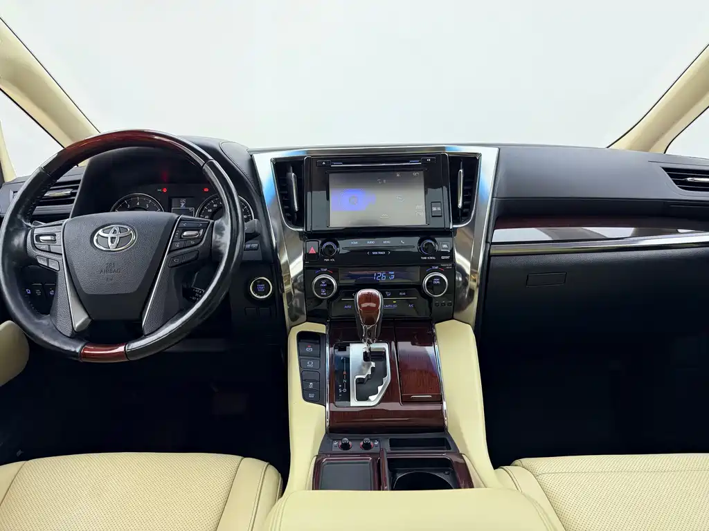 Toyota Alphard 2018 — фото 14