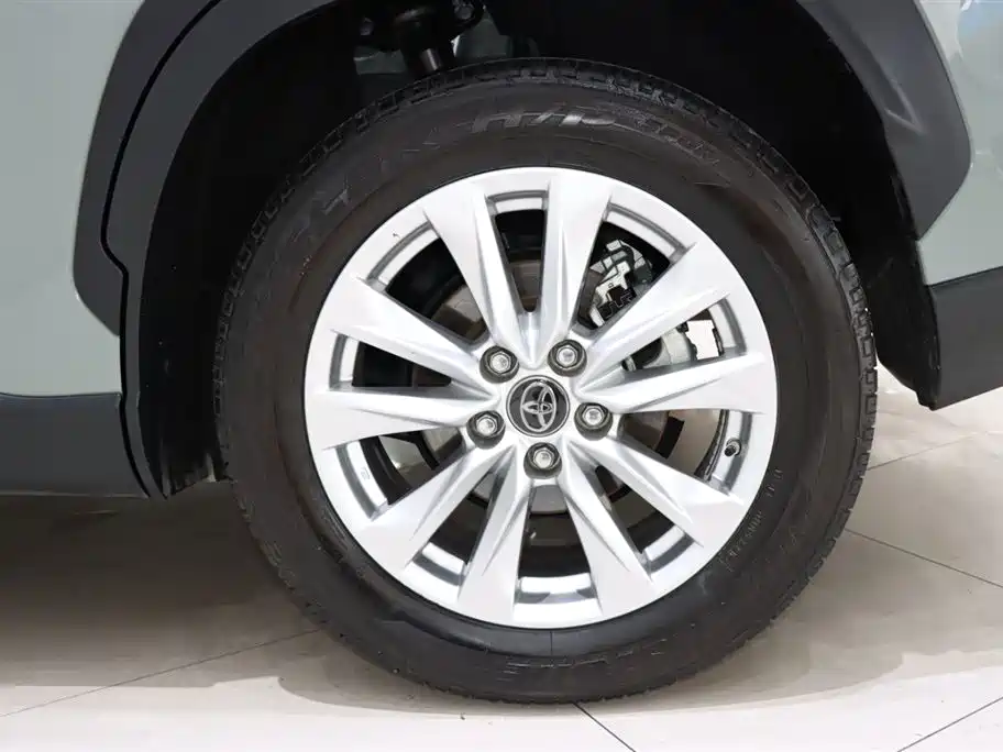 Toyota Corolla Cross 2022 — фото 20