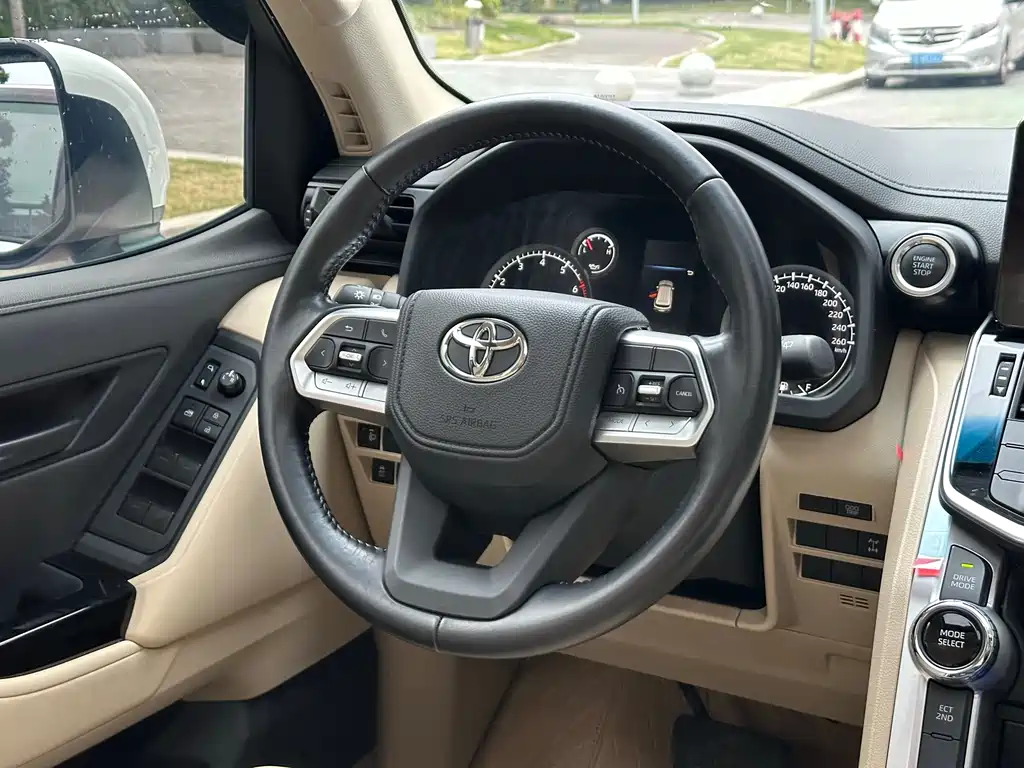 Toyota Land Cruiser 2023 — фото 23