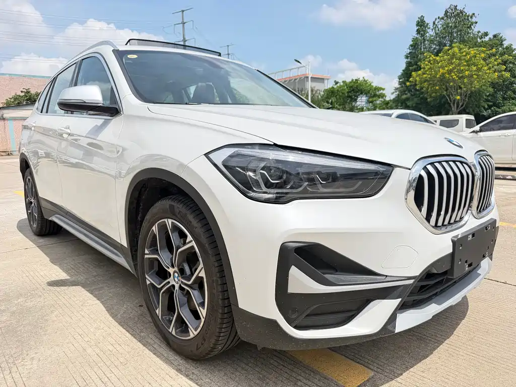 BMW X1 2022 — фото 3