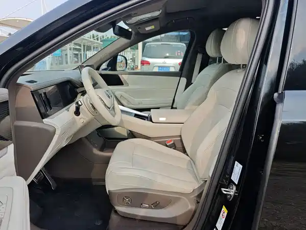 Denza N8L 2025