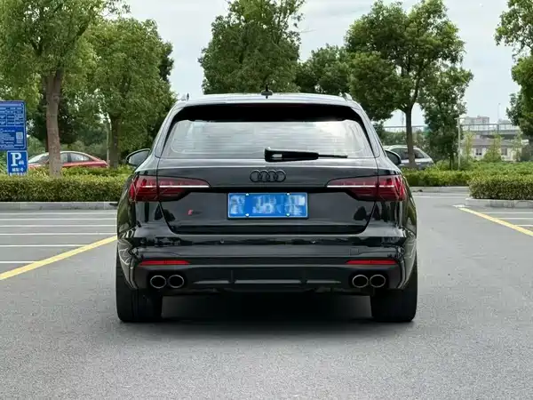 Audi S4 2024