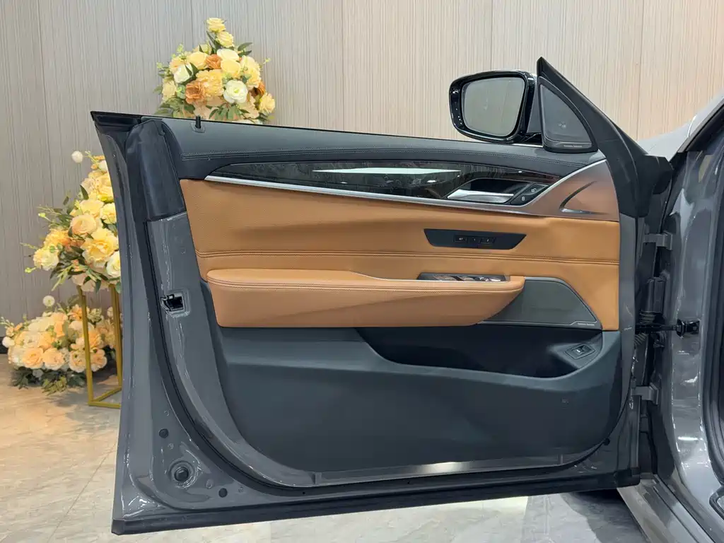 BMW 6 Series GT 2022 — фото 13