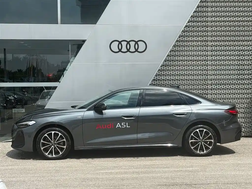 Audi A5L 2025 — фото 3