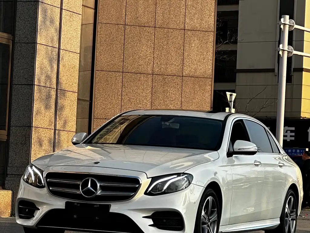 Mercedes-Benz E-Class 2018 — фото 3