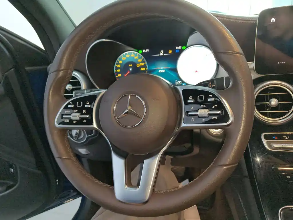 Mercedes-Benz GLC 2021 — фото 11