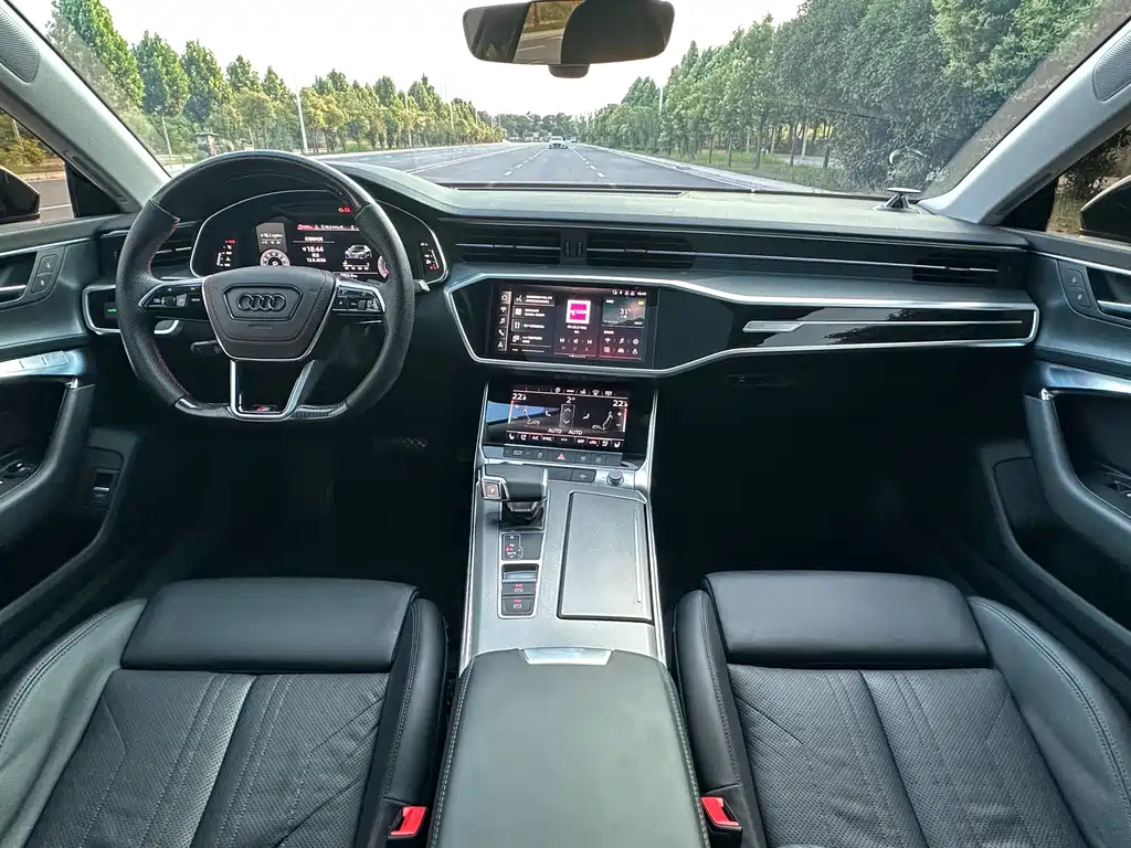 Audi A7 2021 — фото 11