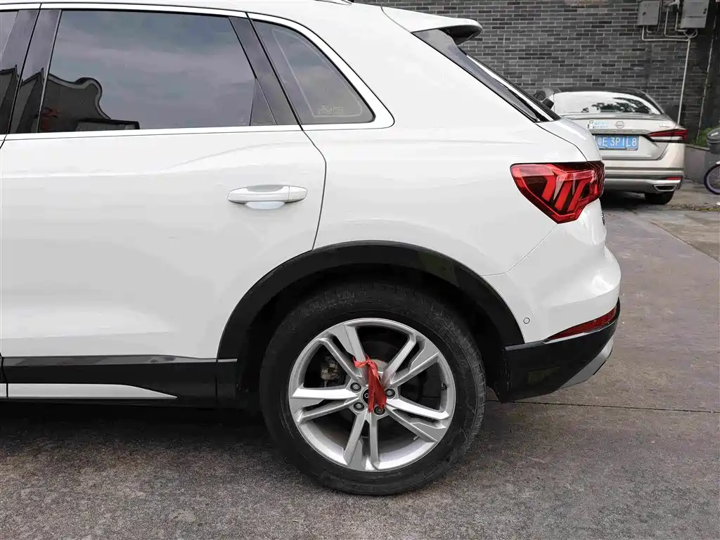 Audi Q3 2022 — фото 26