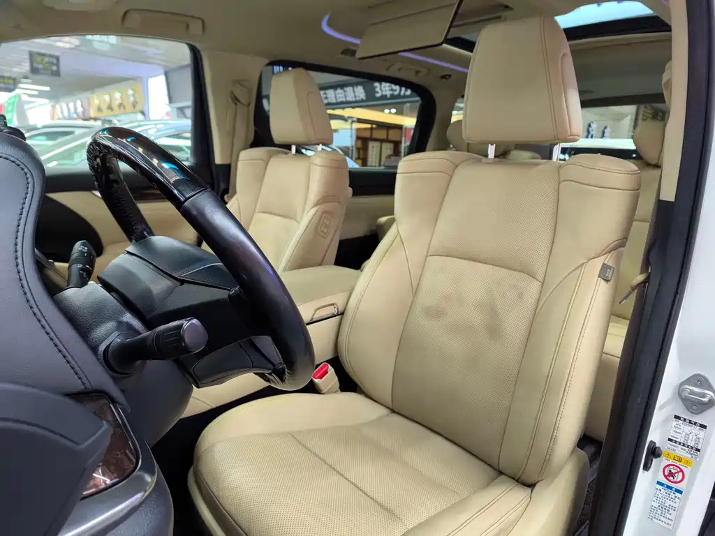 Toyota Alphard 2020 — фото 17