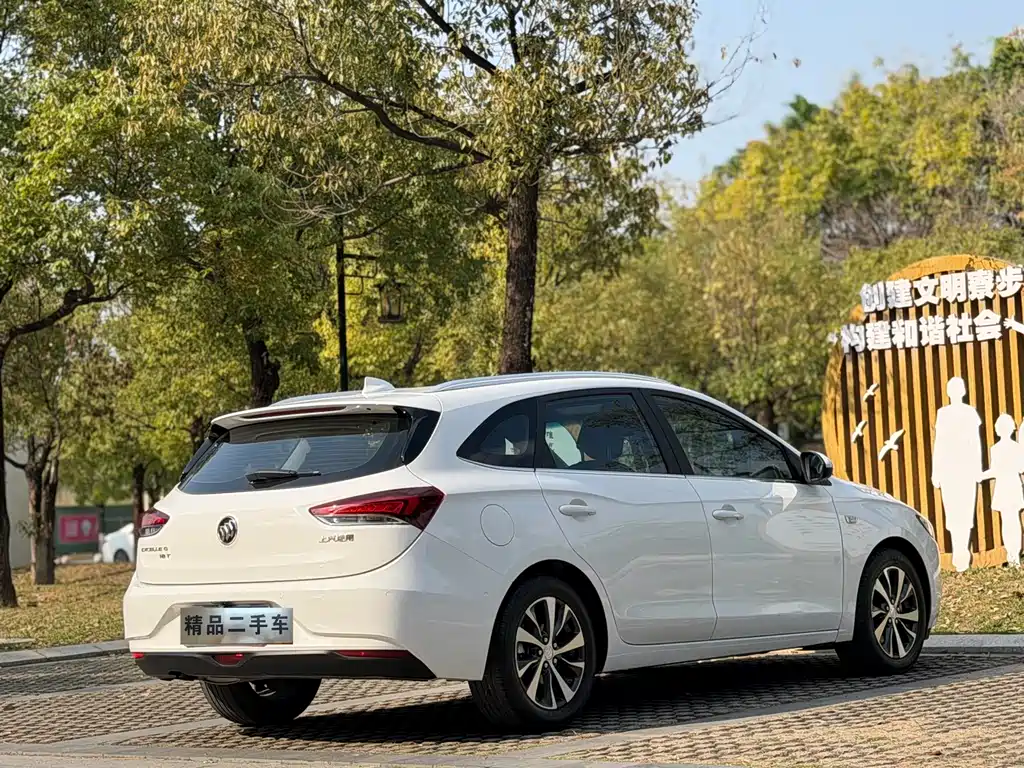 Buick Excelle 2018 — фото 16