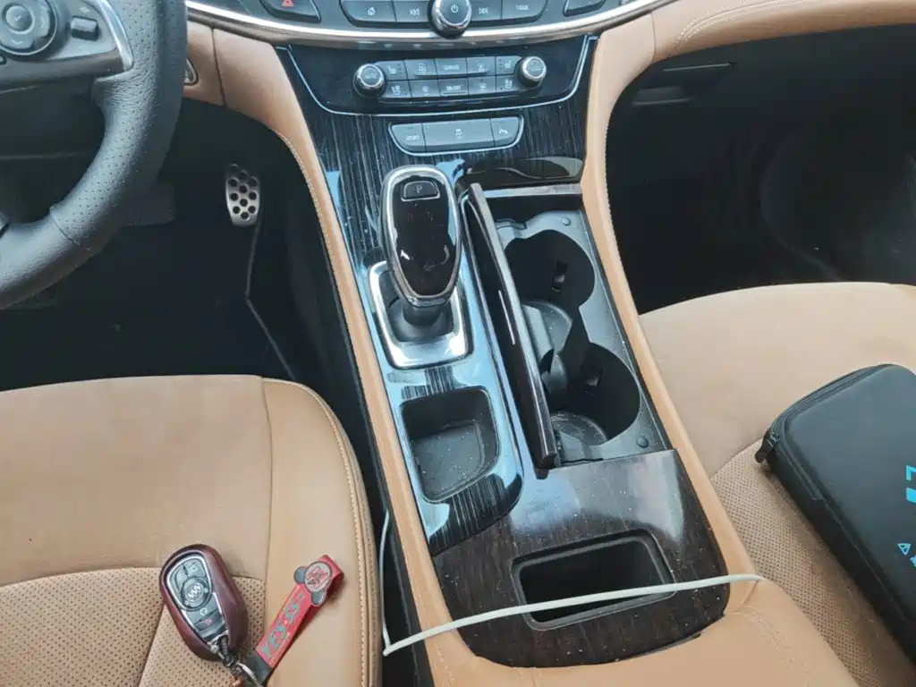Buick LaCrosse 2016 — фото 14