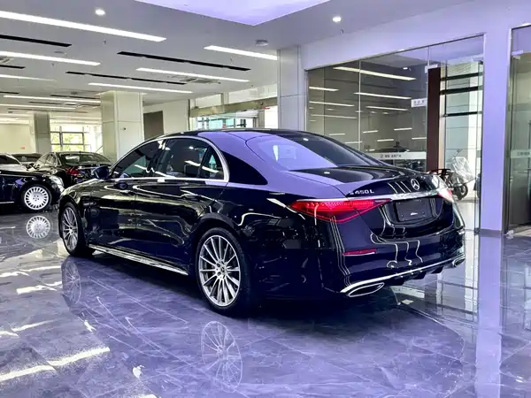 Mercedes-Benz S-Class 2024