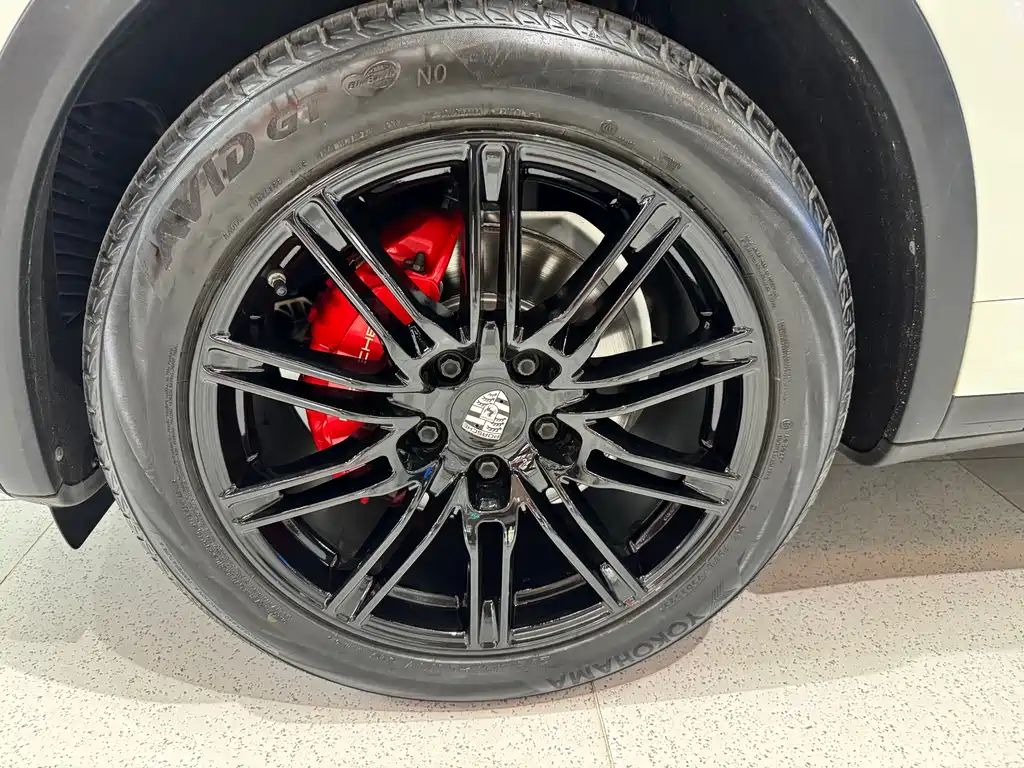 Porsche Cayenne 2015 — фото 12