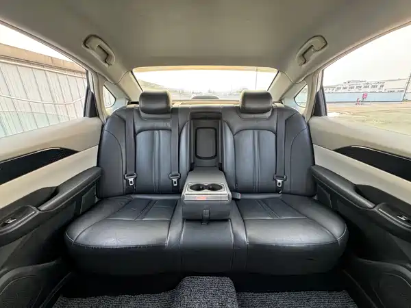 Dongfeng E70 2019