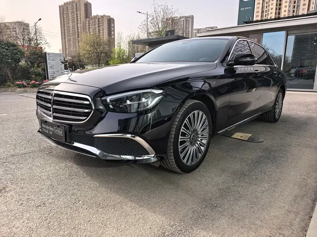 Mercedes-Benz E-Class 2023 — фото 1