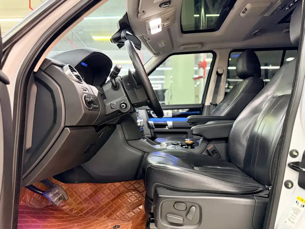 Land Rover Discovery 2015 — фото 3