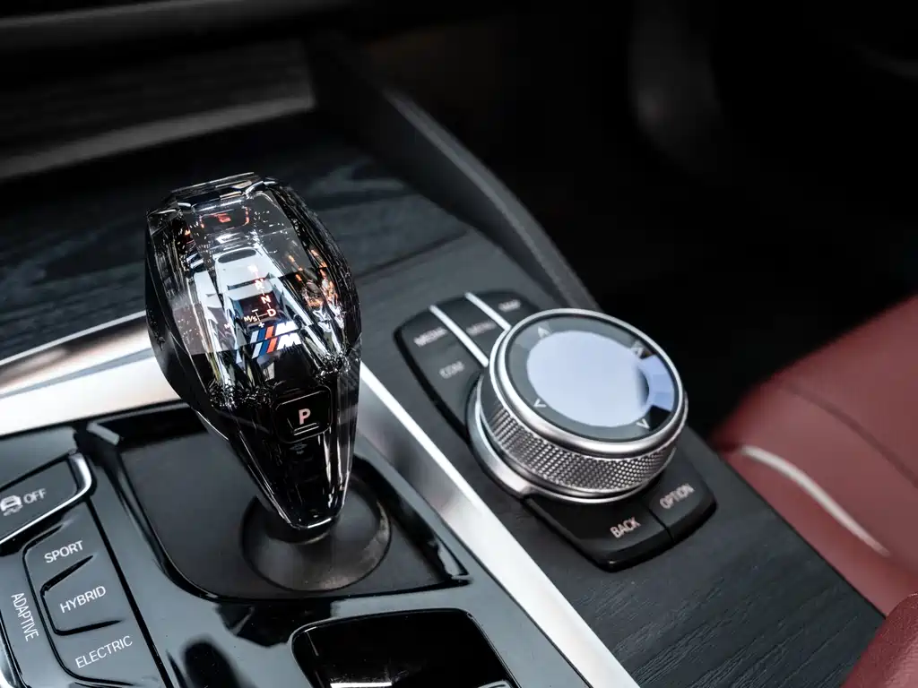 BMW 5 Series New Energy 2022 — фото 19