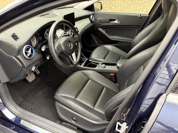 Mercedes-Benz GLA 2016