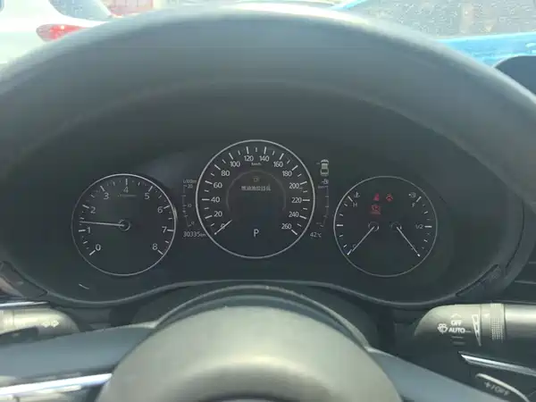 Mazda 3 Axela 2024