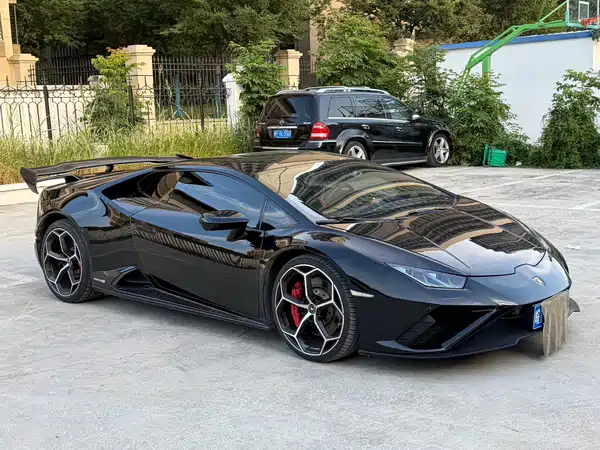 Lamborghini Huracan 2021