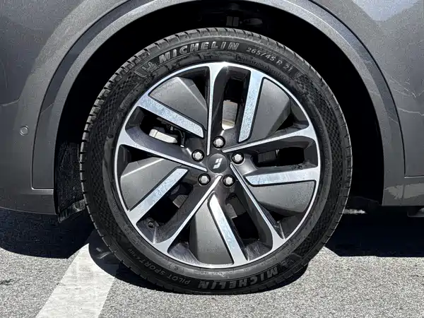 Li Auto L9 2024