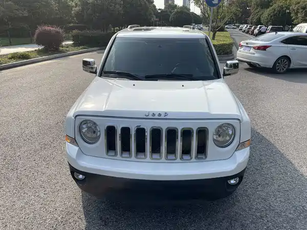 Jeep Freelancer 2014
