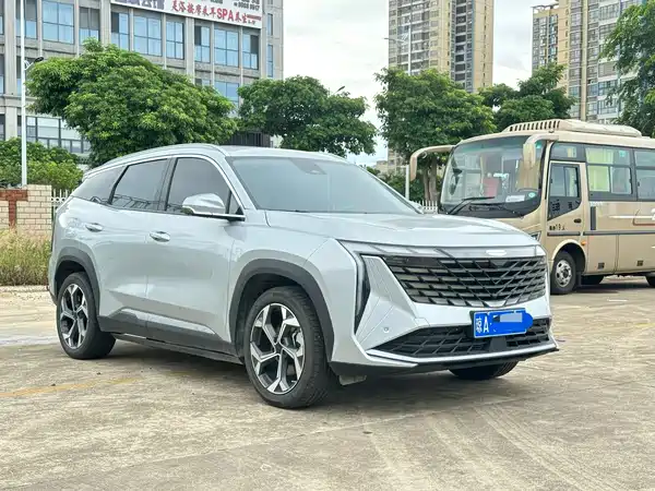 Geely Boyue L 2025