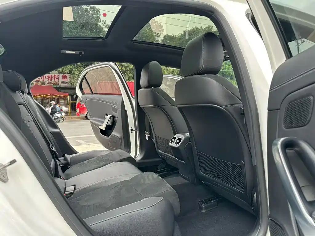 Mercedes-Benz A-Class 2019 — фото 6