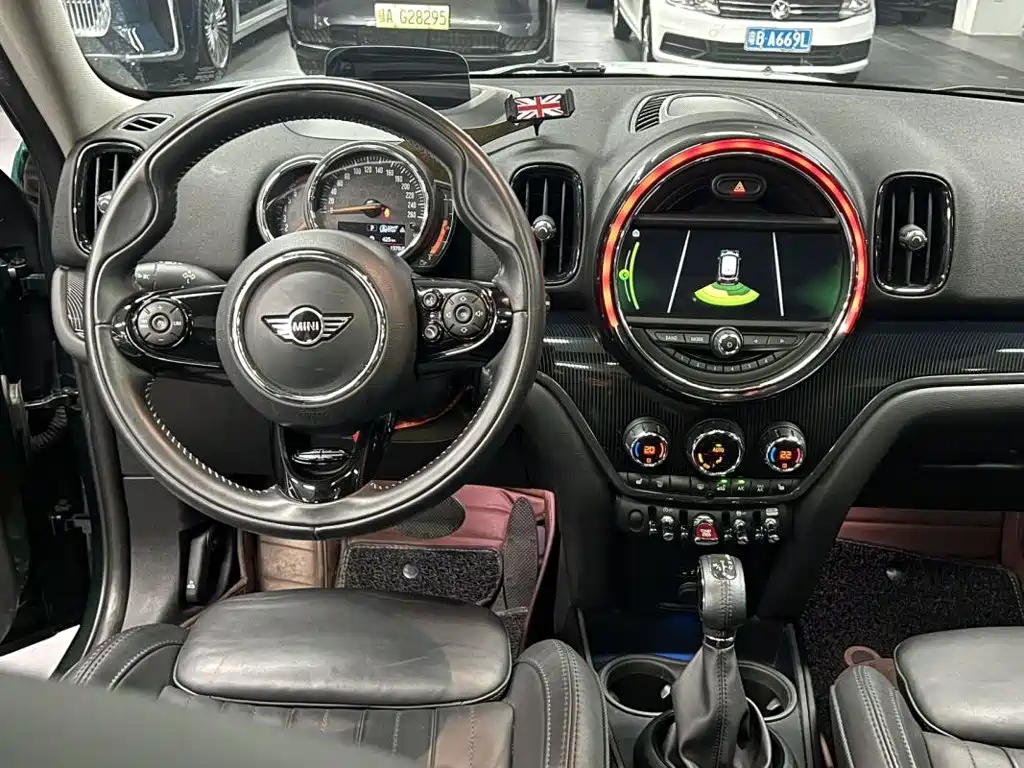 MINI Countryman 2019 — фото 9