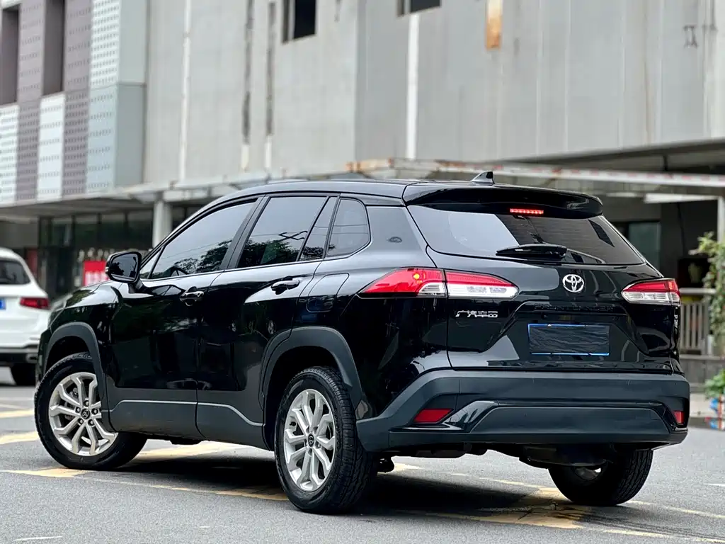 Toyota Frontlander 2024