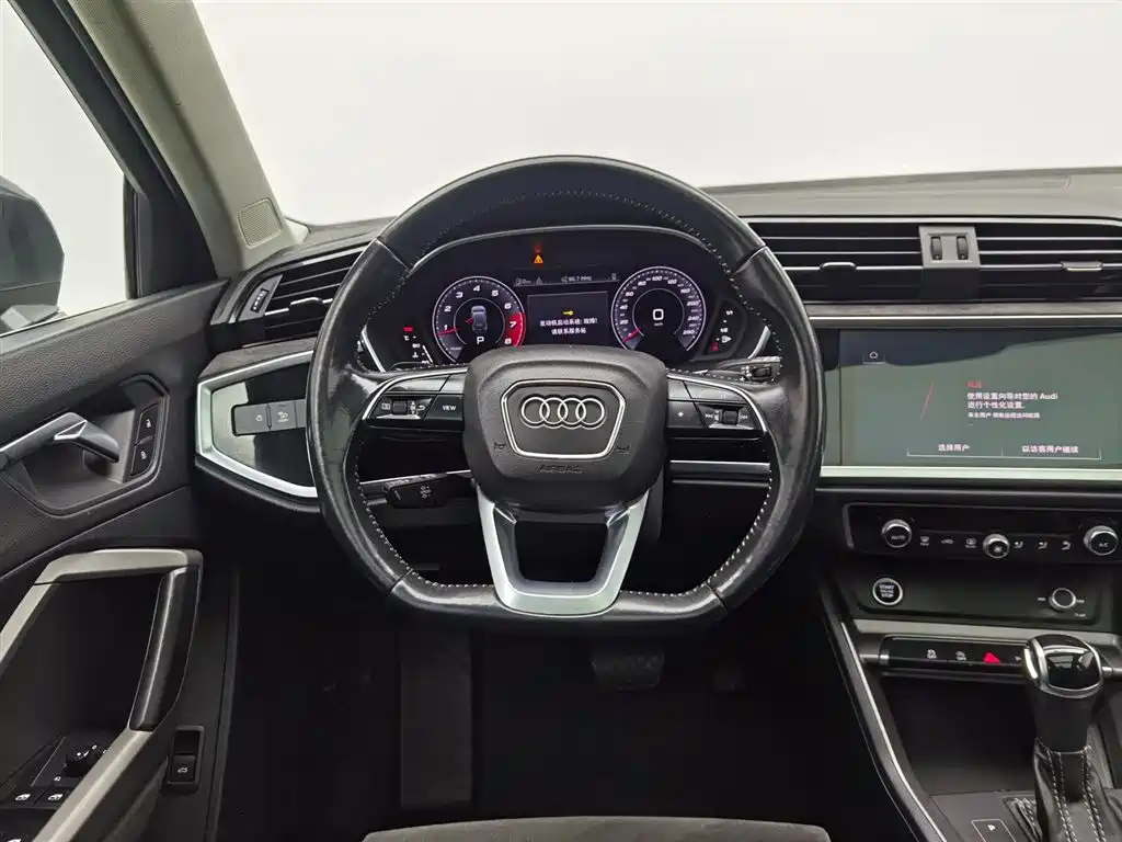 Audi Q3 2022 — фото 11