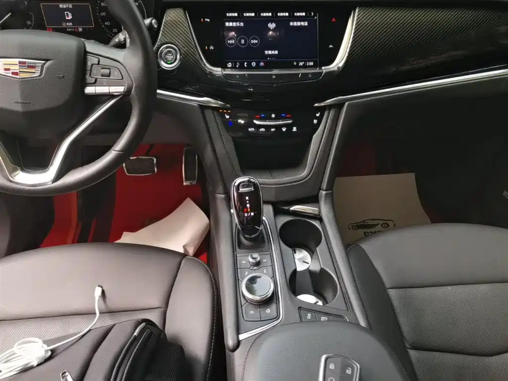 Cadillac XT6 2021 — фото 14