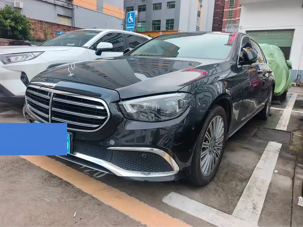 Mercedes-Benz E-Class 2021