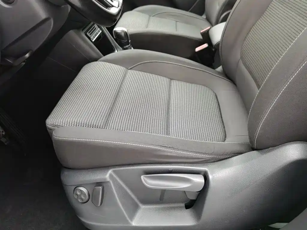 Volkswagen Sharan 2017 — фото 20