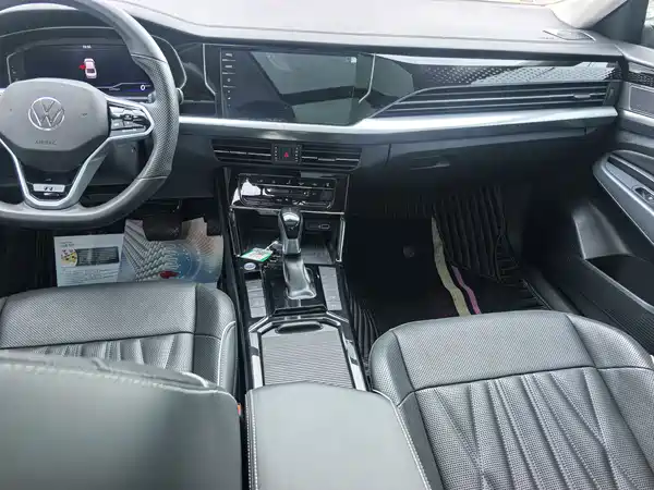 Volkswagen Passat 2022
