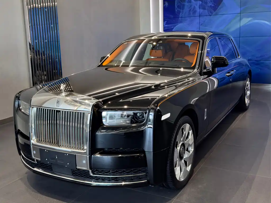 Rolls-Royce Phantom — фото 1