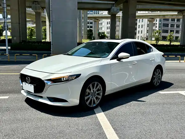 Mazda 3 Axela 2023