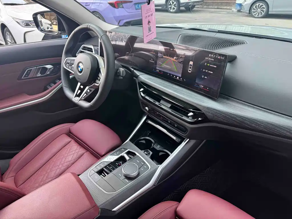 BMW 3 Series 2025 — фото 10