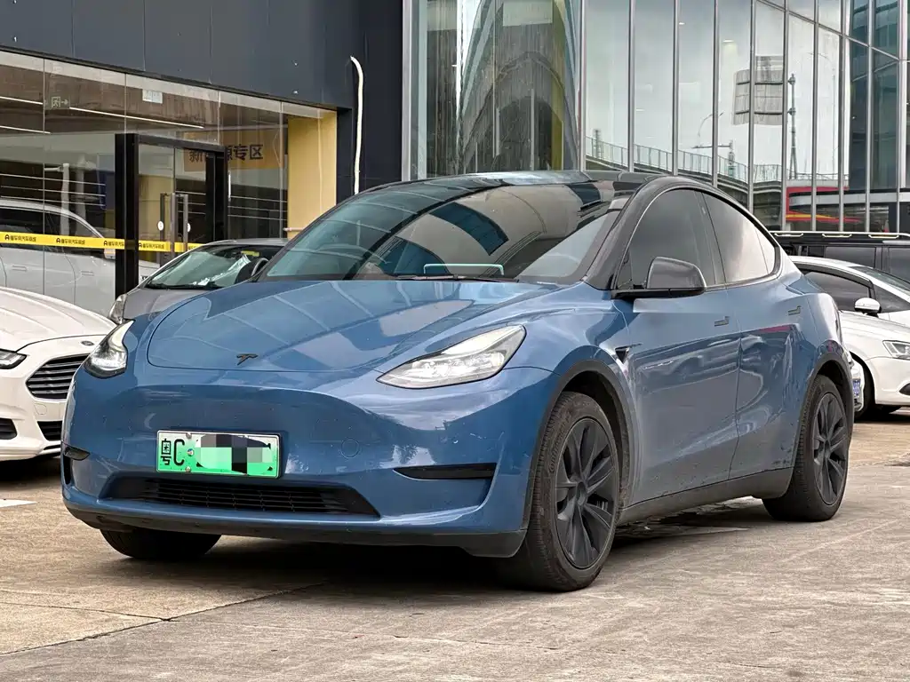 Tesla Model Y 2023 — фото 1