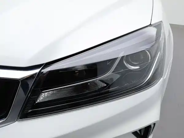 Geely Emgrand 2021