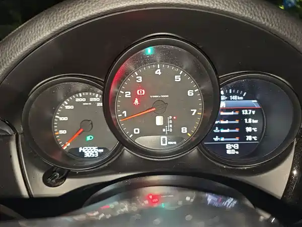 Porsche Macan 2014