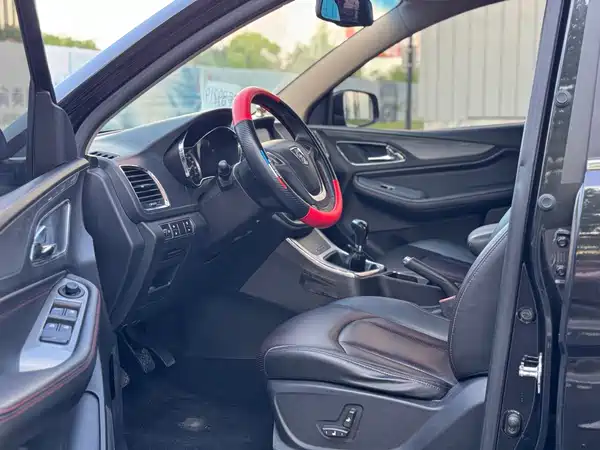 Baojun 560 2015