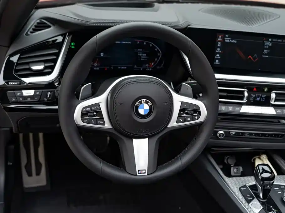 BMW Z4 2022 — фото 13