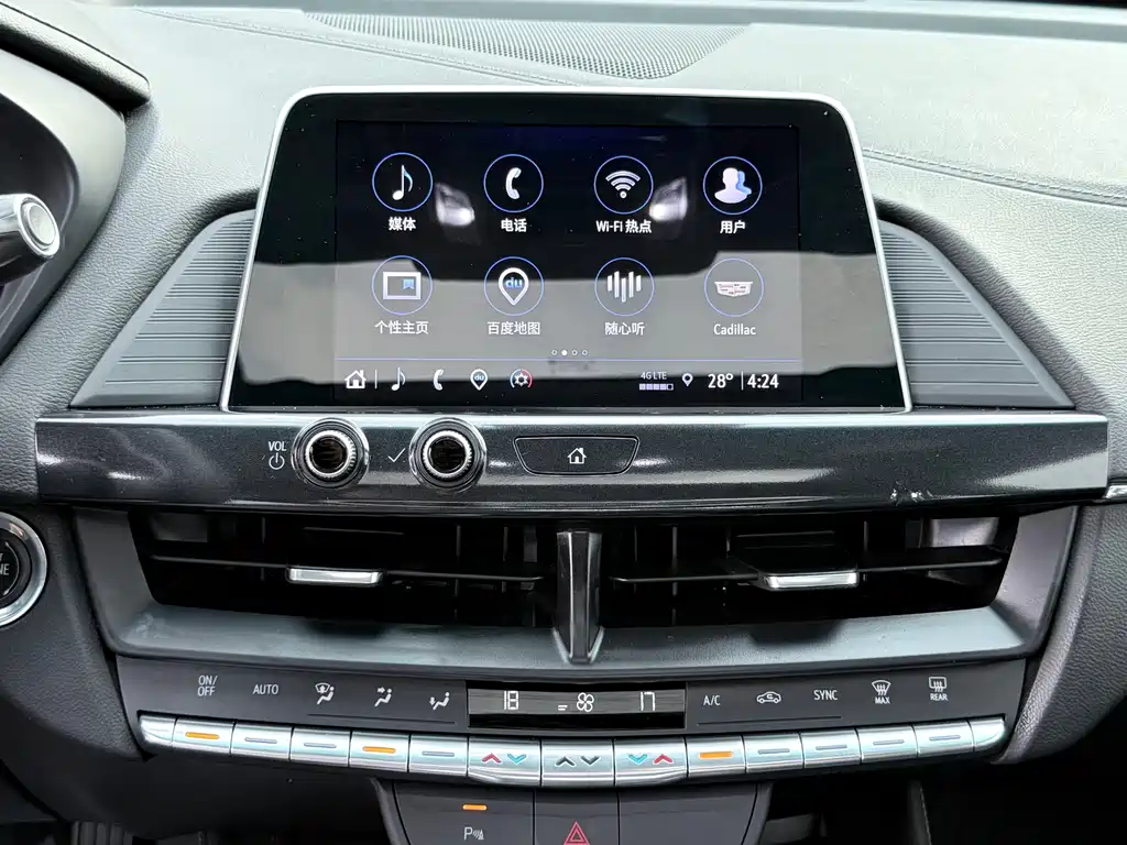 Cadillac CT4 2022 — фото 16