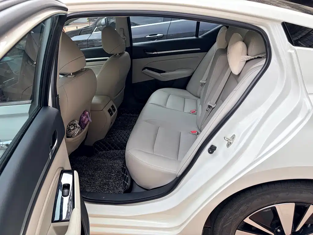 Nissan Teana 2022