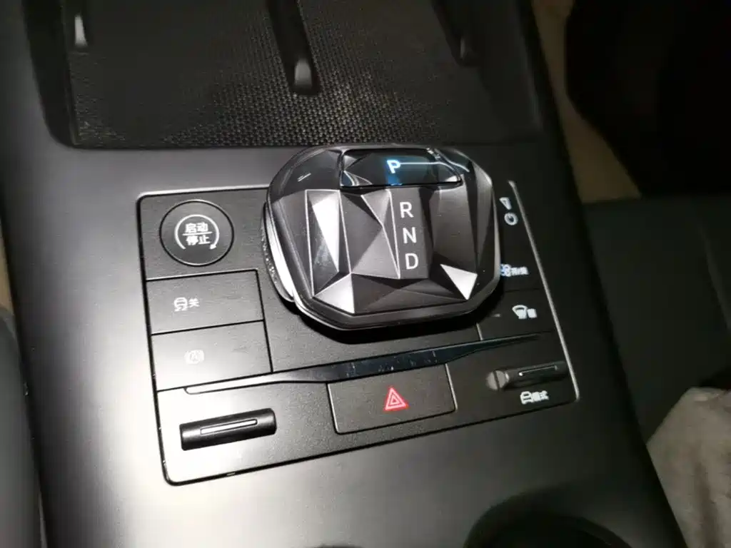 BYD Qin PLUS 2025 — фото 14