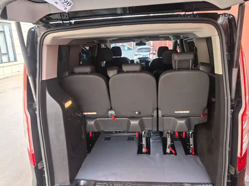 Ford Tourneo 2020 — фото 13